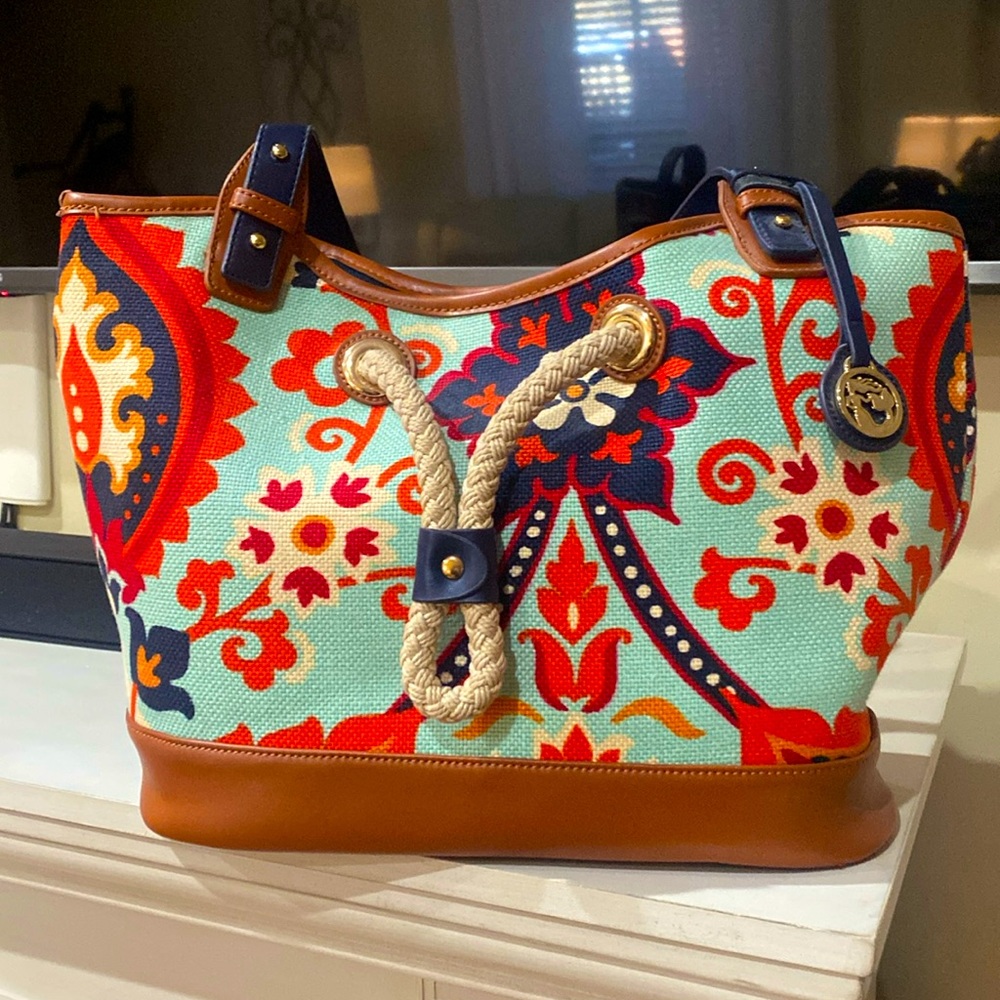 Spartina 449 purse with matching wallet.